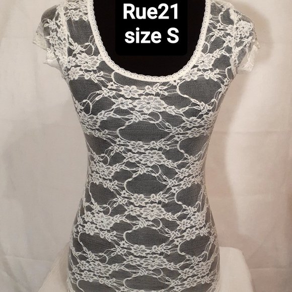 RUE21 WHITE LACE SEE-THROUGH TOP - Picture 1 of 1